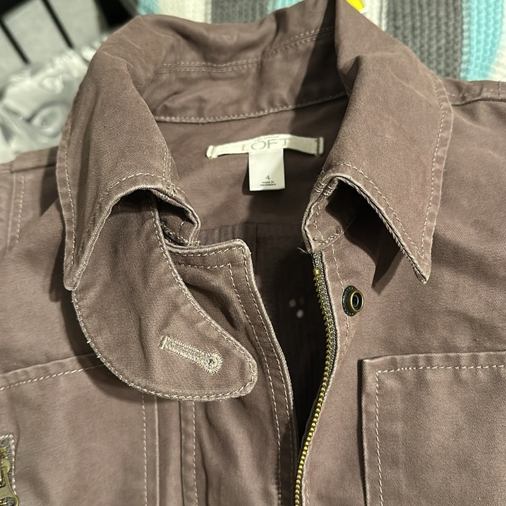 Short Brown Cargo Type Jacket - image 4
